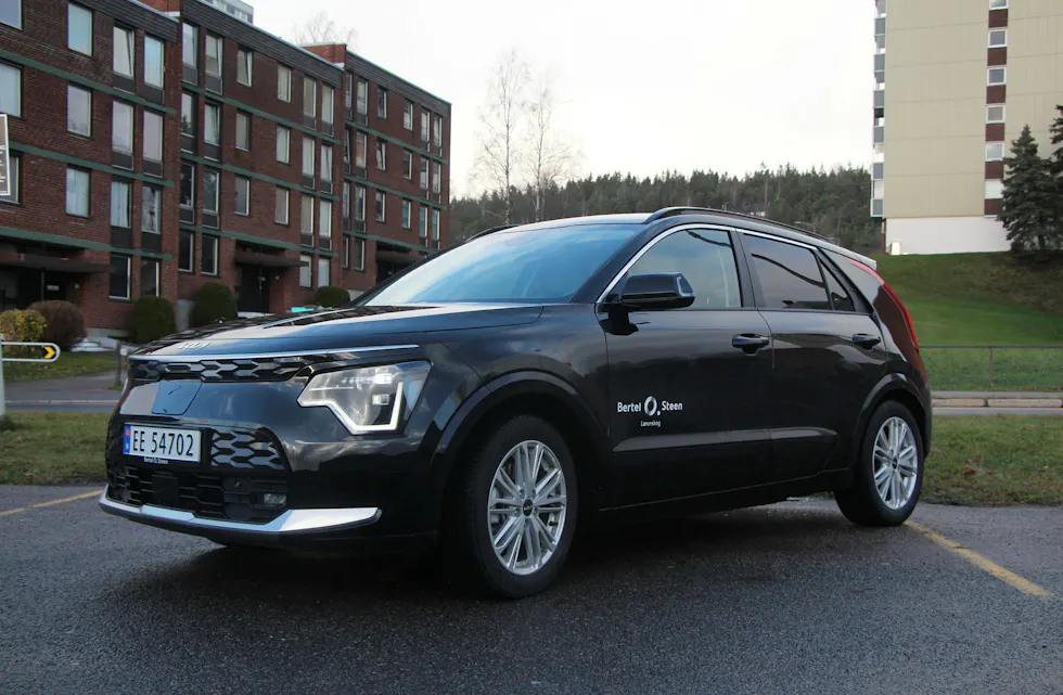 LINDERUD: Kia Niro EV er en «jordnær» bil for hvermannsen. Den har lang rekkevidde, er enkel å kjøre og kommer med en overkommelig pris. Foto: Sindre Veum Apneseth