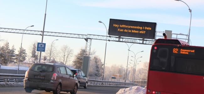 ADVARER: Oslo kommune advarer mot helsefarlig luft – igjen. Bildet er fra januar. Foto: