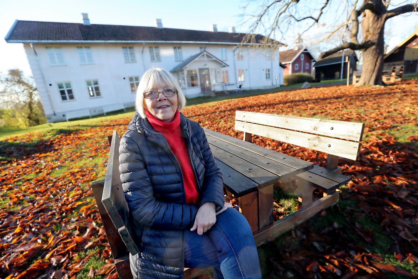 FORLATER GÅRDEN: Etter 42 års virke på Tveita som ungdomsleder og gardskjerring, takker Inger Seim for seg etter en formidabel innsats i lokalmiljøet. Foto: Rolf E. Wulff