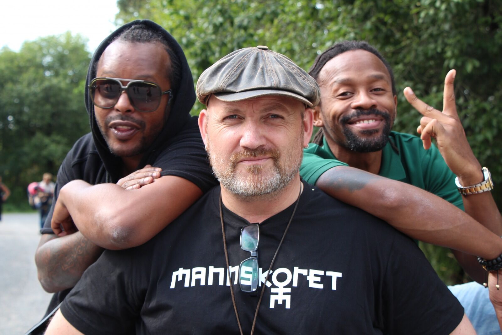 AVSLUTTER FESTEN: Yosef Wolde-Mariam og Tshawe Baqwa skal avslutte 10-års jubileet i steinbruddet på lørdag. Bookingansvarlig Knut Akselsen gleder seg enormt.  Foto: