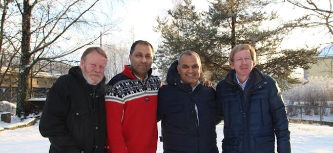 SAMARBEID: Bjørn Lundberg (f.v.), Mobashar Banaras, Rashid Nawaz og Knut Røli oppsummerer 2017 og går samlet inn i det nye året. Foto: