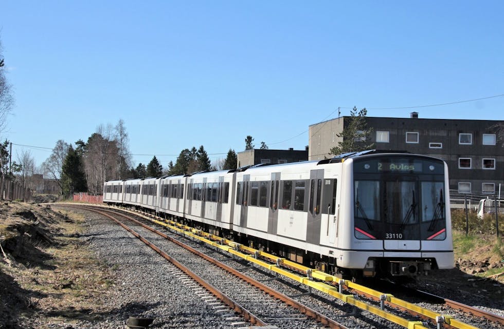 GRORUDBANEN: T-banens linje 5 deler i dag på avgangene med Lørenbanen – som kjører i motsatt retning av Oslo sentrum etter Økern. Foto: