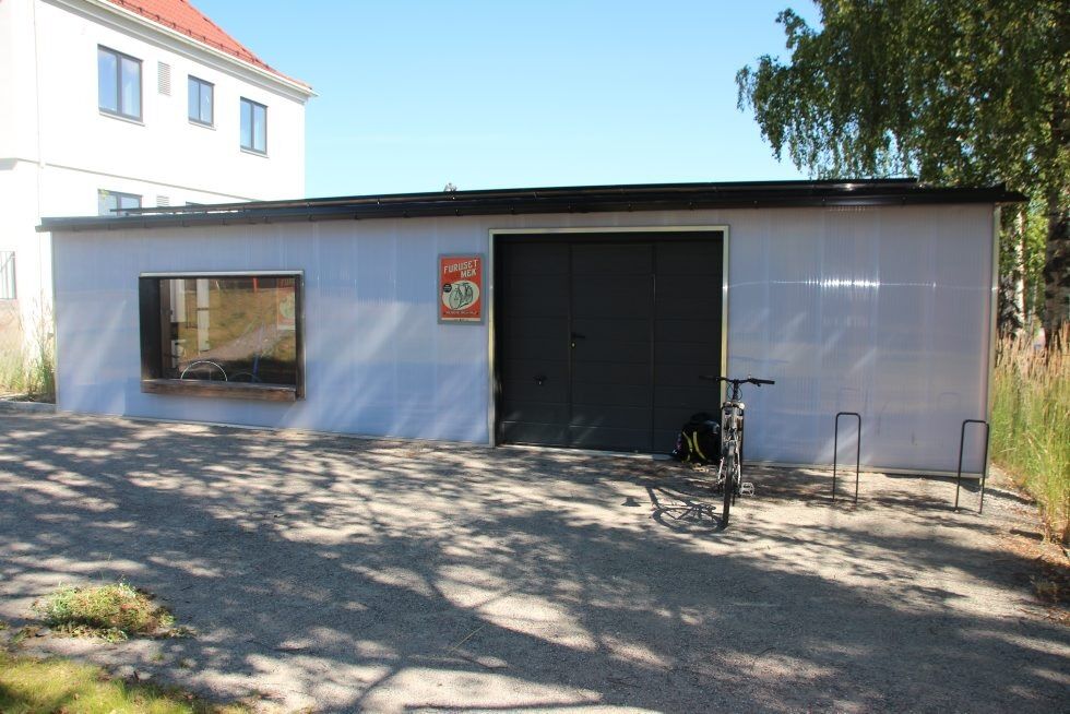 GODE FORUTSETNINGER: Med eget sykkelverksted er det gode sykkelmuligheter for beboerne på Kirkehøy. Foto: