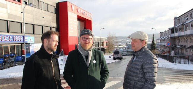 VIL STENGE VEIEN: Andreas Halse (t.v.), Jon Werner Sandven og Lars Fuglesang ønsker nå å stenge Veitvetveien for gjennomkjøring. Foto: