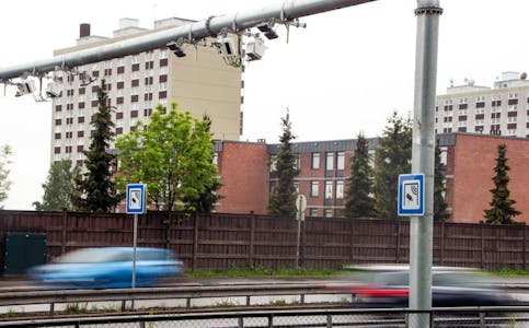 INGEN VEI TILBAKE: Lørdag innføres de nye bommene og takstene i Oslo. Her er den nye stasjonen ved Linderud. Foto: