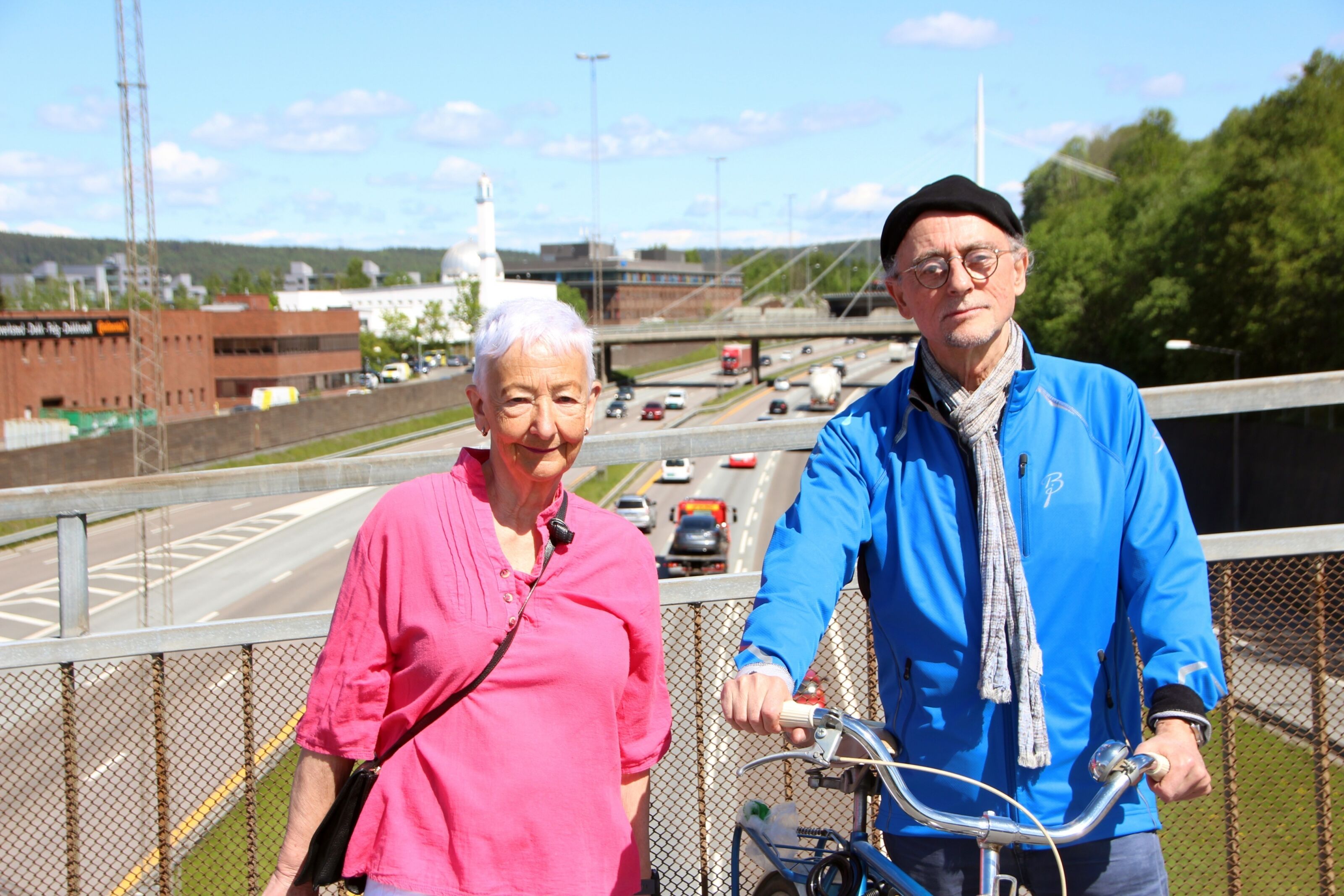 LOKK-ENTUSIAST: Bjørn Engstrøm. Her med Eva Rueslåtten fra Groruddalen Miljøforum. Foto: