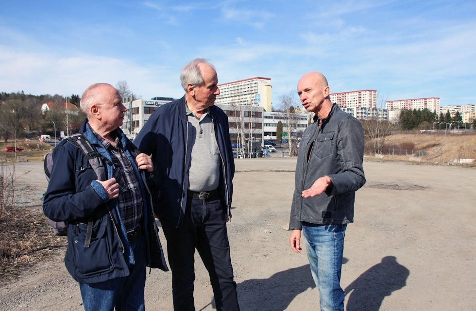 FORBANNA: Edvin Hammervold (f.h), Arvid Malmén og Svein Ole Haugen fra Nabonettverket på Rødtvet opplever at all medvirkning, alle innspill og all innsats har vært fullstendig bortkasta. Foto:
