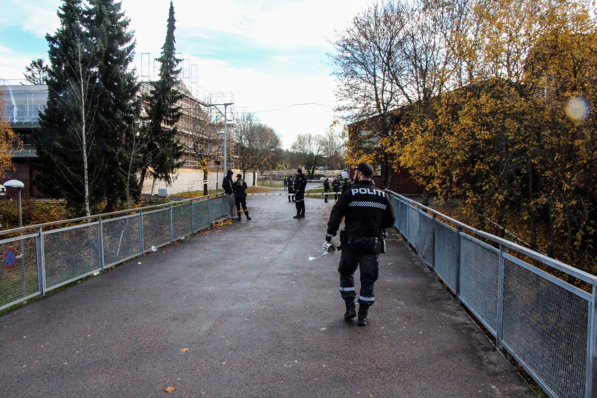 MINDRE KRIMINALITET: Tall fra Oslo politidistrikt viser en markant nedgang i antall anmeldte forhold blant unge mellom 10 og 17 år. Korona-viruset er en av grunnene, men også kommunens innsats mot unge skal ha deler av æren, mener byrådsleder Raymond Johansen. Dette er et arkivbilde fra Stovner. Foto: