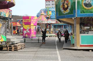 BJERKE: Axels Tivoli er på Bjerke i påsken med karuseller for både store og små. Foto: Sindre Veum Apneseth