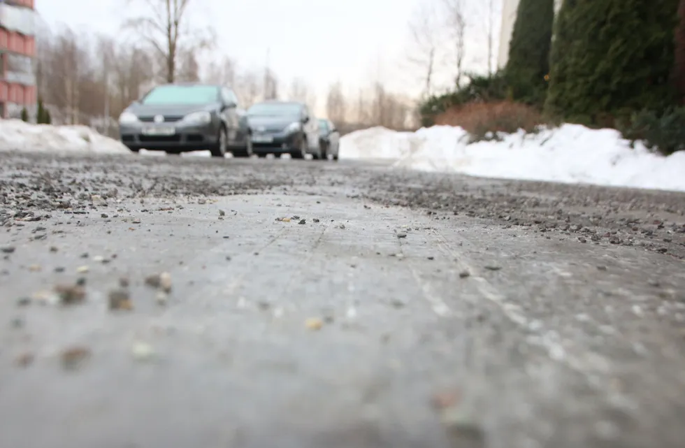 GLATTE VEIER: Det lille av hendelser som har funnet sted i Groruddalen i julen har vært i trafikken og på glatt føre. Dette er et arkivbilde. Foto: