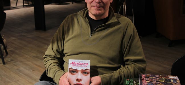 FØRSTE BOK I SERIEN: Ivan Andreassen gleder seg til å høre hva publikum synes om den første boka om skipperdatteren Marianna. Foto: Caroline Hammer