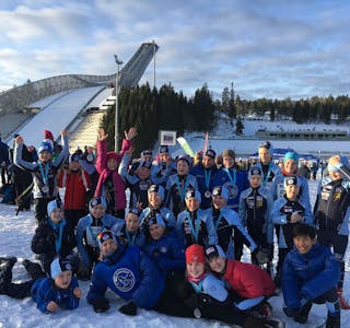 MANGE GLEDER SEG: Ivrige skiløpere fra Høybråten og Stovner langrenn gleder seg til igjen å kunne gå OBOS Oslo Skifestival i Holmenkollen. Her fra arrangementet i 2020. Foto: