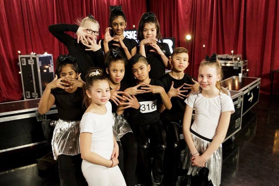 TID FOR FINALE: På fredag danser gjengen fra Surreal Crew om førsteplassen i Norske Talenter, men premien har de allerede i lomma. Foto:
