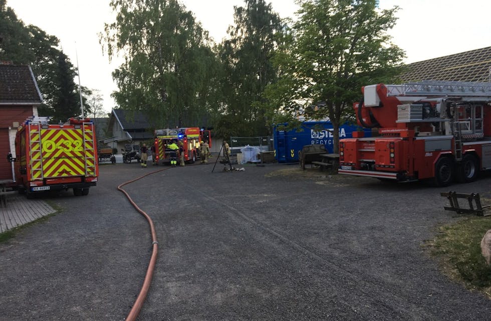 BRANN: Alle nødetater rykket ut til en brann bak Nordtvet gård Foto: