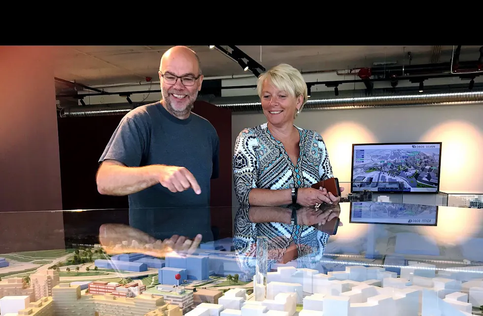 GODE NÆRMILJØER: Bydel Bjerke er i rivende utvikling med sterk utbygging og stigende folketall. – Da er det viktig at vi er en sentral aktør i utviklingen av alt fra gode nærmiljøer til riktige tjenester til befolkningen, sier nyansatt direktør for Utviklingsavdelingen i Bydel Bjerke, Rune Snildal og bydelsdirektør Bovild Tjønn. Foto: Bydel Bjerke