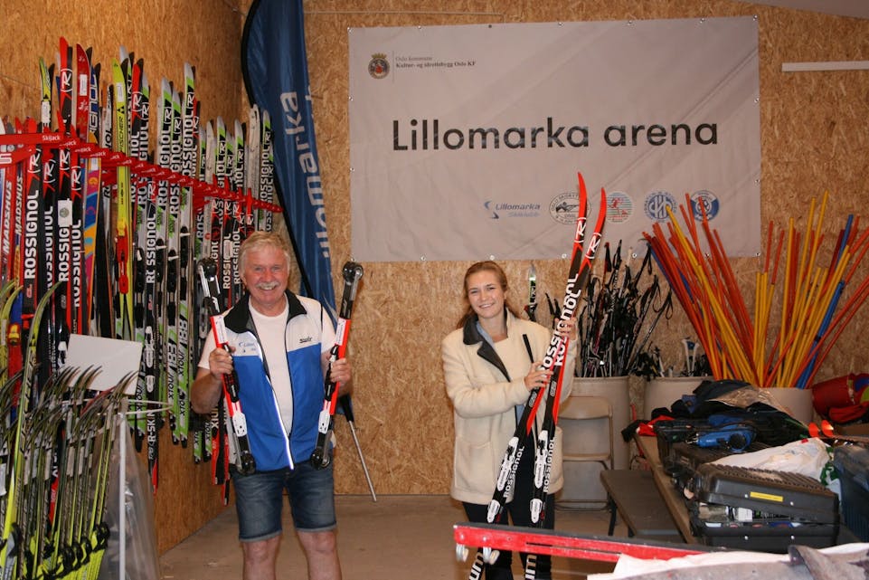STORE MULIGHETER I LILLOMARKA: Gudbrand Bakke (t.v.) og Mathilde Tybring-Gjedde (H) gleder seg til å se hvordan årets skisesong i Lillomarka vil arte seg. Foto: