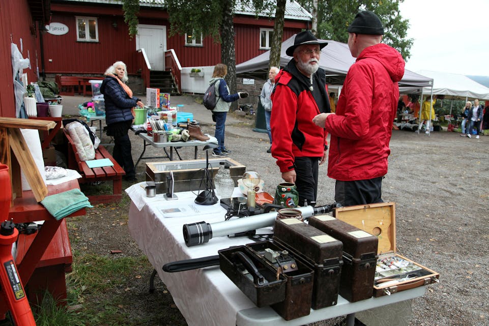 Bjerke Husflidslag, bruktmarked på Årvoll gård. Foto: Tom Evensen