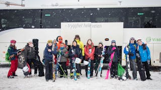 Denne gjengen storkoste seg da klubbene tok turen til Tryvann i vinterferien. Foto: Even McIlvain