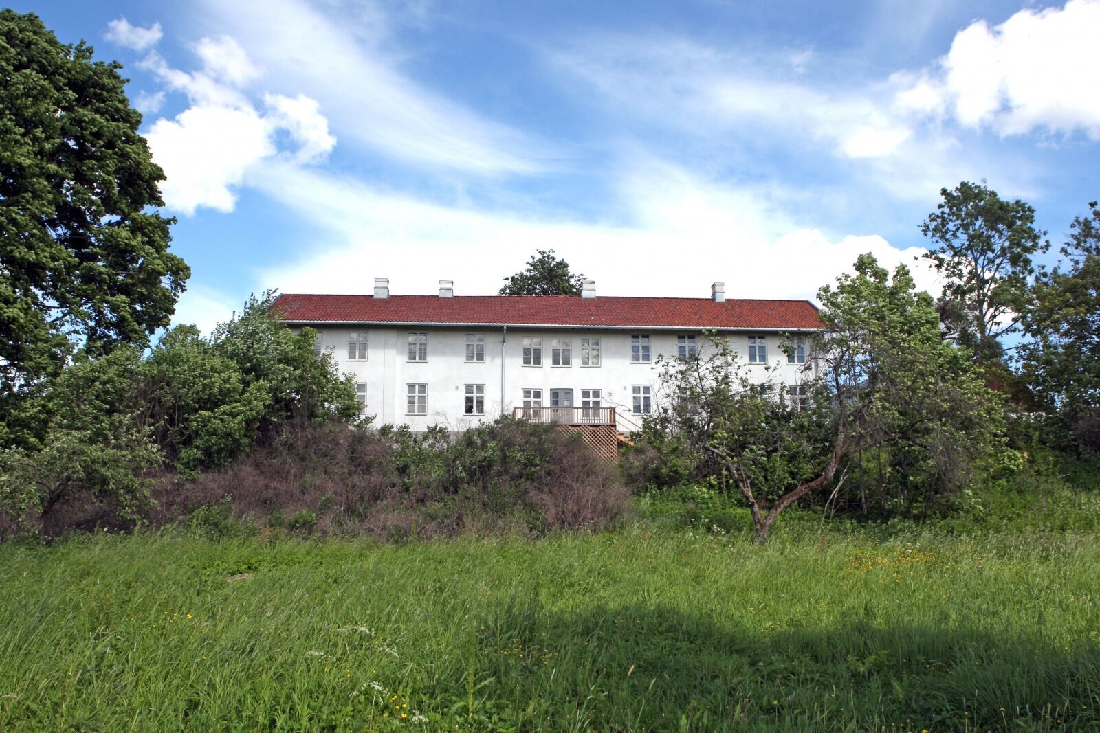 PUSSER OPP: Det gjenstår litt arbeid før Tveten gård står klar. Gården pusses opp av Kulturetaten. Foto: