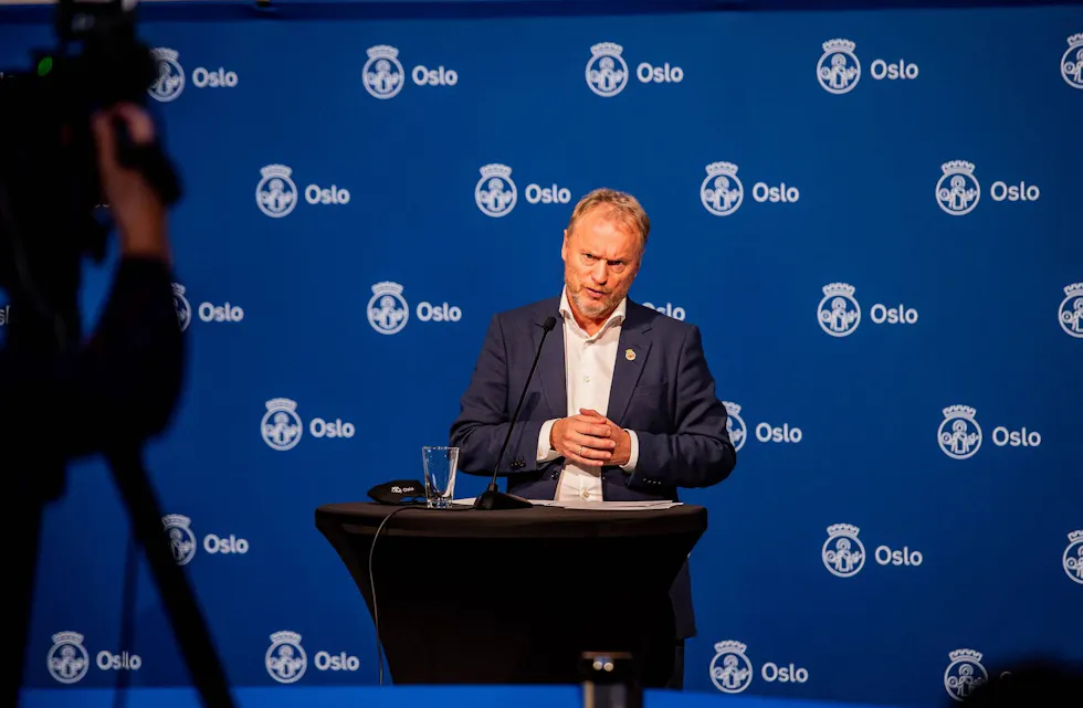 ÅPNER - MED FORBEHOLD: Byrådsleder Raymond Johansen presenterte byrådets trinnvise gjenåpning tirsdag. (Foto: Sturlason) Foto: