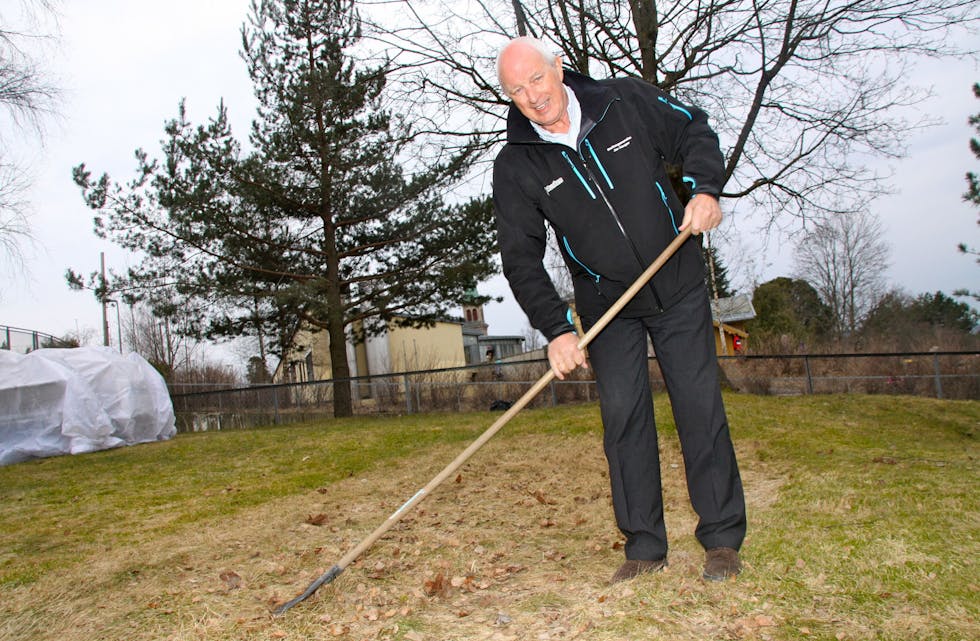 VÅRRUSKEN: Oslo kommunes ruskengeneral Jan Hauger håper mange tar en ryddesjau denne våren og henstiller til bruk av Grorudddalens hageavfallsmottak. Foto:
