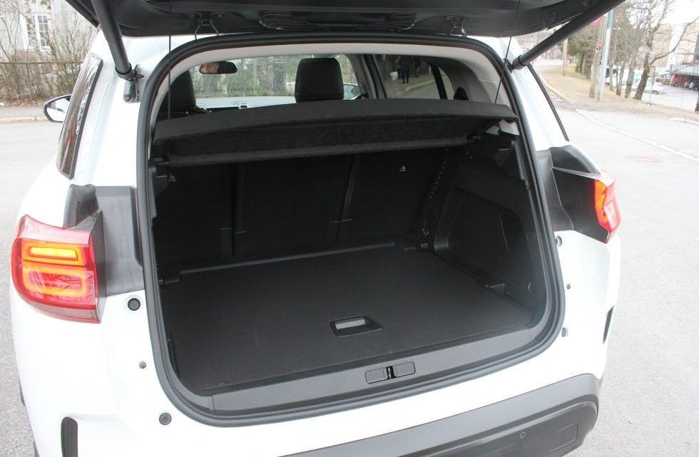 MYE PLASS: Bagasjerommet på C5 Aircross kan bli 72 liter stort. Det er størst i SUVenes mellomklasse. Foto: