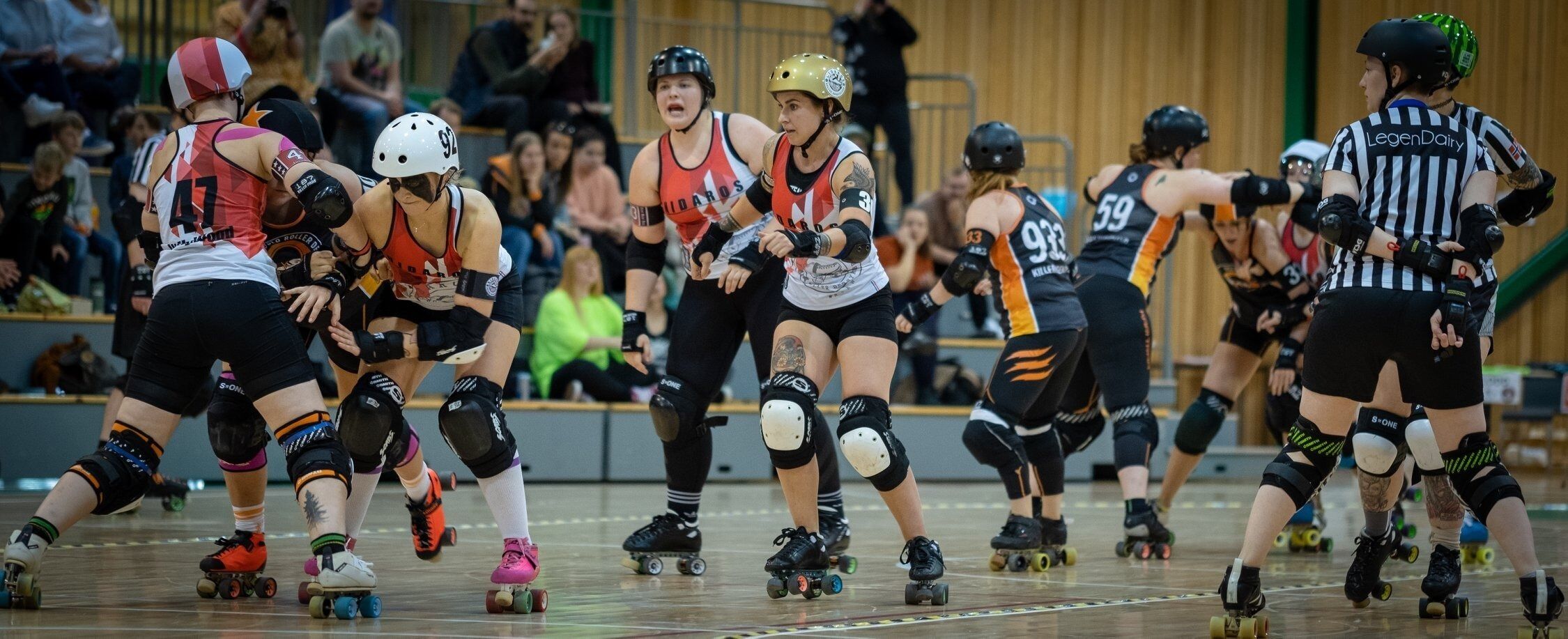 I AKSJON: Oslo Roller Derby i aksjon i returoppgjøret mot Nidaros i Apalløkka i september 2019. Foto: Henning Luke Tørnby