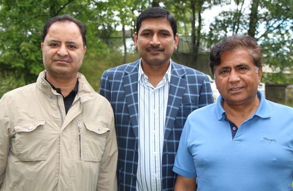STYRKER SIN PLASS: Manoj Misra, Kuljash Saggar og Raj Narula inviterer til landets første hindukonferanse med mål om å styrke hinduenes posisjon i Norge. Foto: