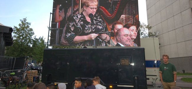 ÅPNET: Kulturminister Trine Skei Grande foretok den offisielle åpningen av konserten. Foto: