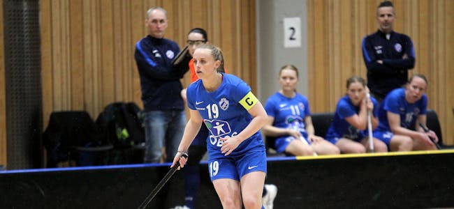 BEST: Grei-kaptein Kine Hedlund Eriksen, her fra semfinaleoppgjørene mot Monolitten i NM, har blitt stemt fram som årets spiller i kvinnenes eliteserie. Foto: