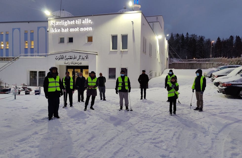 DUGNAD MED AVSTAND: Litt færre deltakere, litt lengre avstand. Smittevernet ble med også inn i 2021. Foto: