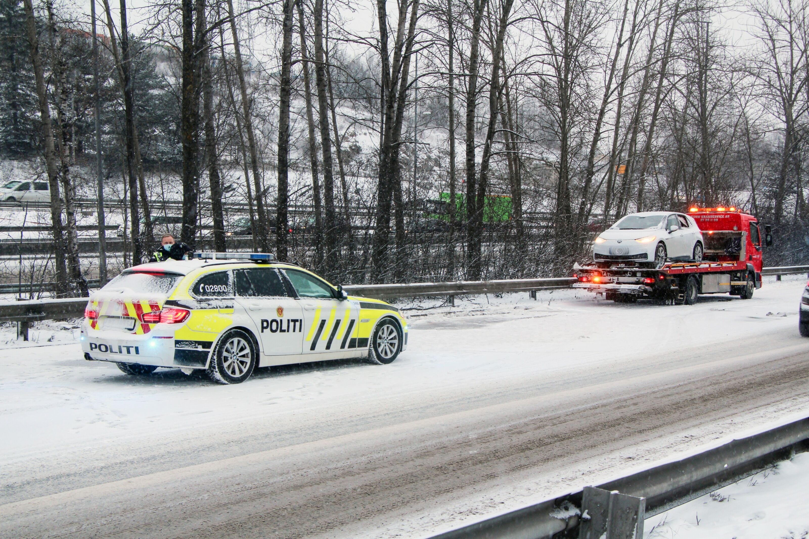 TRAVELT: Politiet rykket ut til flere hendelser tirsdag ettermidag - blant annet to ulykker på E6. Foto: