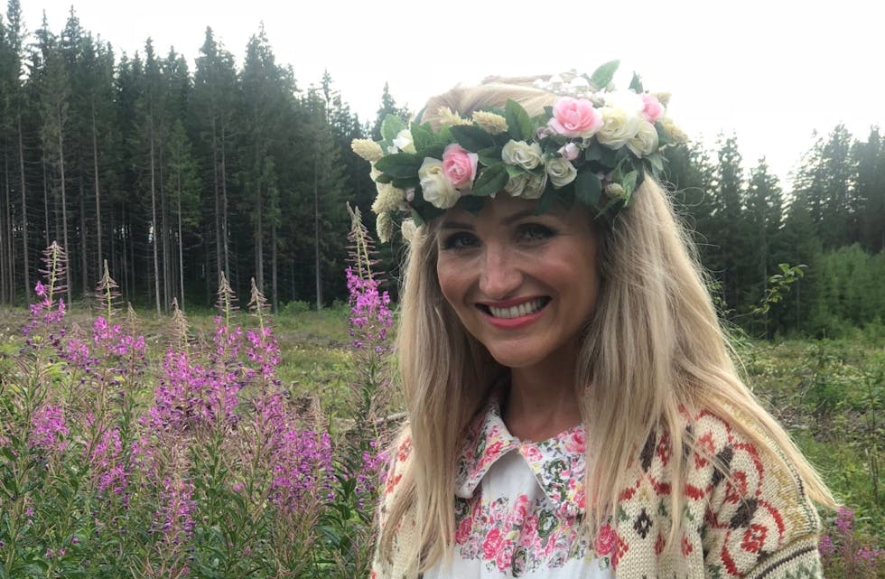 GOD FERIEMIKS: En blanding av Prøysen og Kragerø for Charlotte Andersen Brænna, som lader batteriene før den siste innspurten med Bånkallspelet.