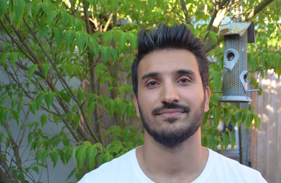 SIAVASH MOBASHERI (R)