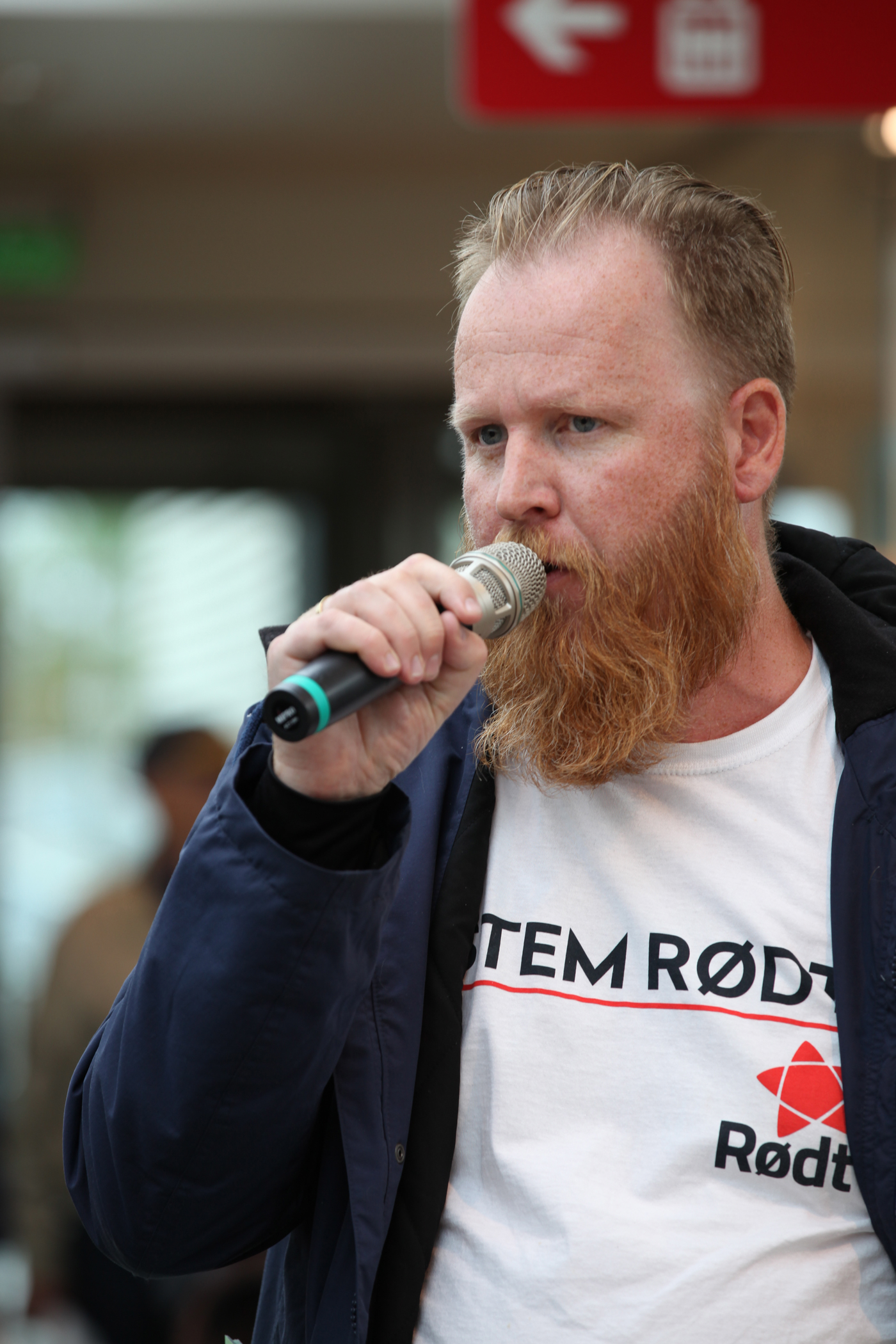 JON SANDVEN (R)
