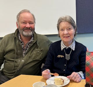 90 ÅR: På Stovnerskoghjemmet ble det også noen bursdagsfeiringer i løpet av årene. 10. desember 2022 fylte Lizzie Honig-Nybakk 90 år.