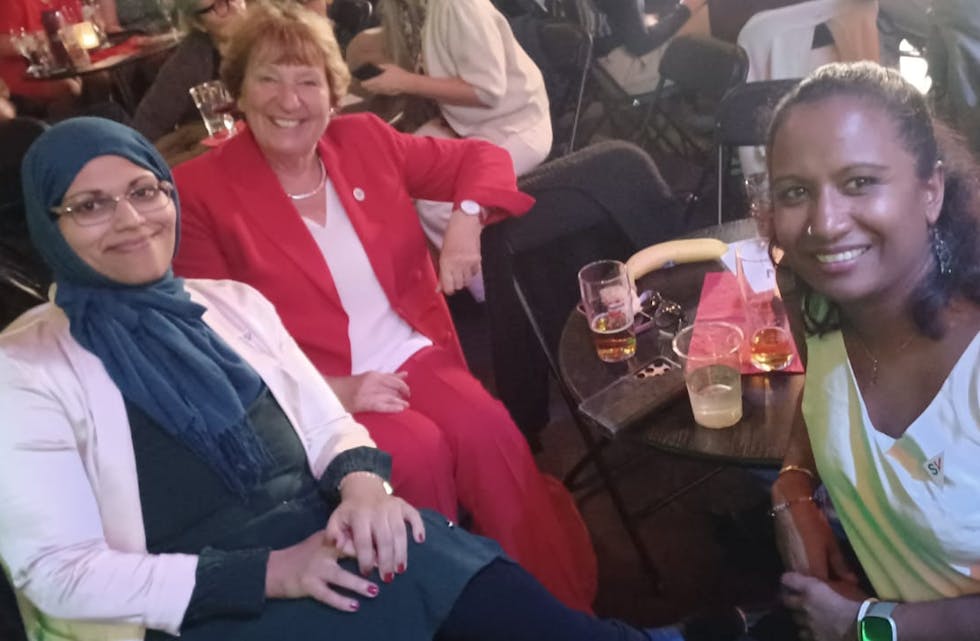 GRORUDDALSTRIO: Attia Mirza Mehmood, Marianne Borgen og Sulaksana Sivapatham.