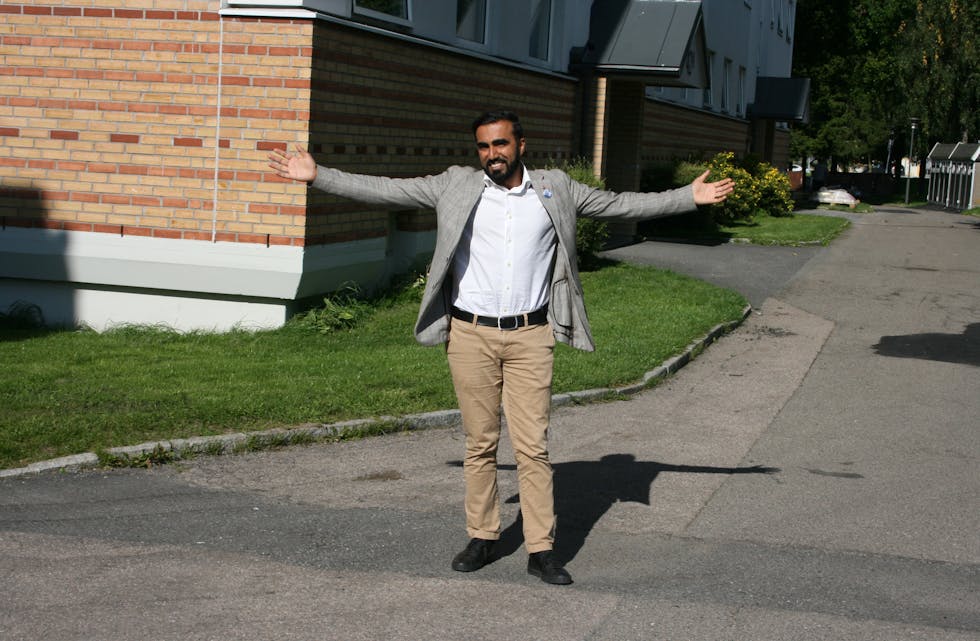 I SIN GAMLE GATE: Usman Mushtaq vokste opp i Tante Ulrikkes vei på Stovner. Han har gjort et poeng ut av å snakke frem Groruddalen siden han tok over jobben som byråd for syv måneder siden.