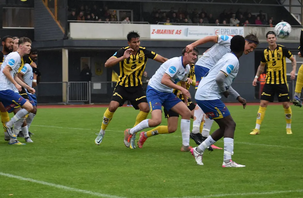 HOLDT UNNA: Groruds fotballherrer holdt unna og stakk hjem fra serieleder Egersund med ett poeng. Det kunne fort vært tre. (Foto: Kjell Åvendal.)