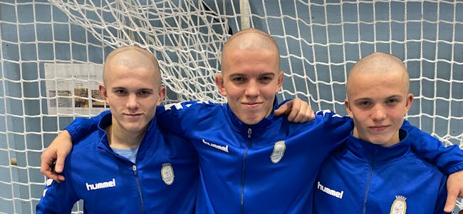 GUTTA KRUTT: OBK-brødrene som var med på moroa. Fra venstre: Thomas Letvik, 68 kg, Lars Letvik, 74 kg, Martin Letvik, 58 kg.