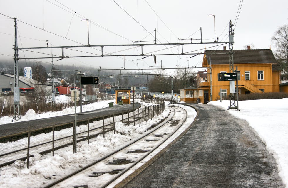 SKAL UTVIDES: Grorud stasjon er en av i alt 8 stasjoner som må forlenges for å få plass til de nye lokaltogene.