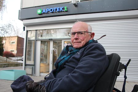 HAUGERUD: Beboere på Haugerud vil i tiden fremover miste flere tilbud, både butikker og bussruter. Ved utgangen av 2023 skal apoteket stenge, det får Per Wium til å reagere.