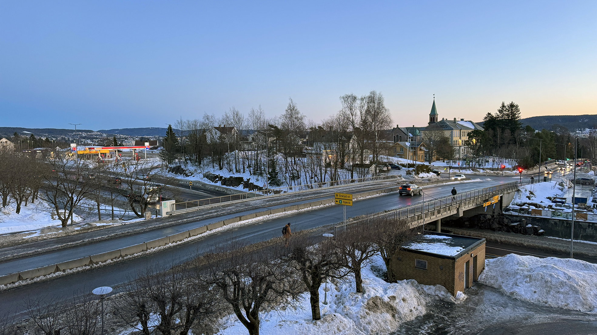 Brua over Trondheimsveien ved Grorud