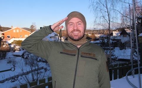 UKENS KORPORAL: Hvor mye korporal Knut Marius Djupvik er hjemme på Ammerud skal vi ikke legge oss opp i, men på kasernen på  Bømoen på Voss er dette hans tittel denne uka. 