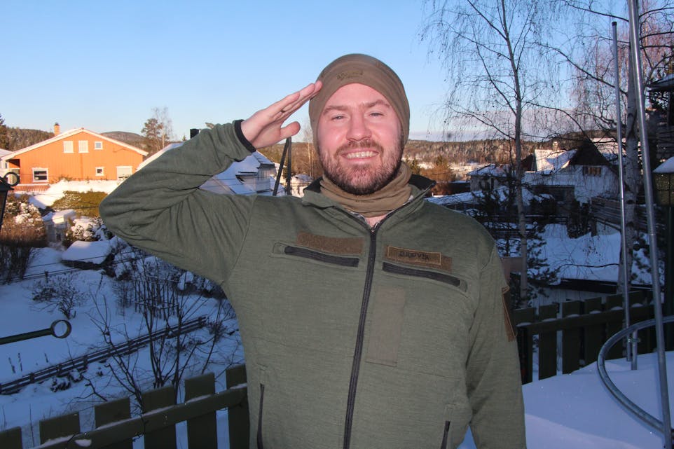 UKENS KORPORAL: Hvor mye korporal Knut Marius Djupvik er hjemme på Ammerud skal vi ikke legge oss opp i, men på kasernen på  Bømoen på Voss er dette hans tittel denne uka. 