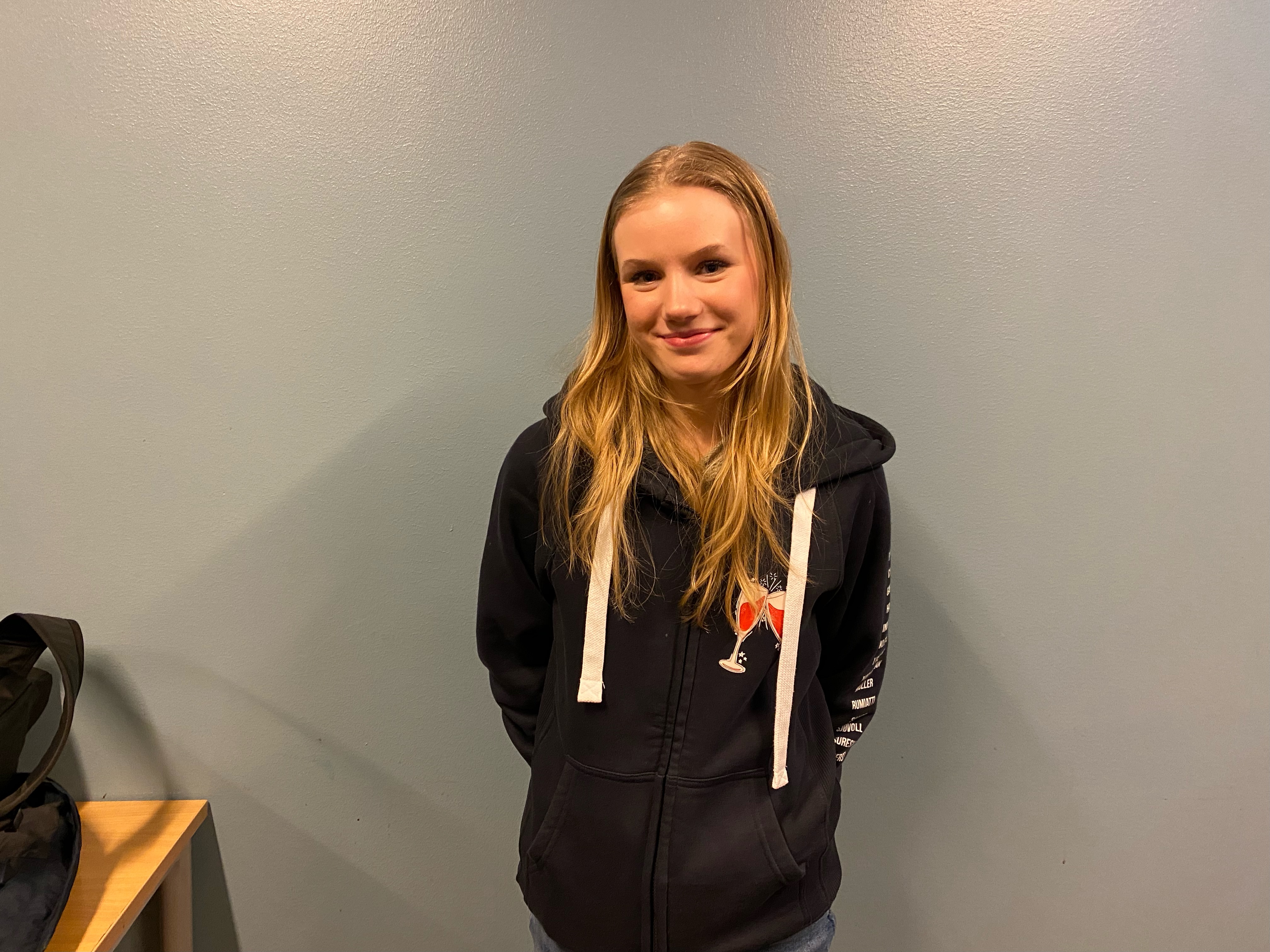 SKOLESØK: Saga Hammerø (15) syns at Kuben virker som en fin skole, men hun tror at F21 passer henne bedre. 
