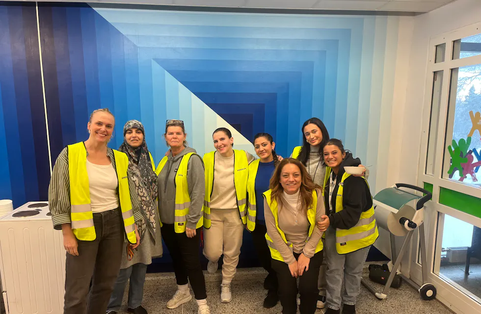 Miljøarbeiderne ved Apalløkka ungdomsskole er opptatt av at elevene er glade og at de får i seg nok næring.