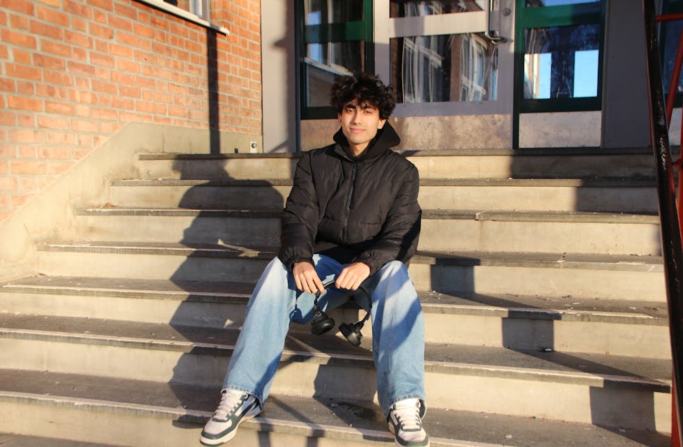 VIKTIG UNGDOMSMEDVIRKNING: Salman Syed (17) sitter i Bjerke ungdomsråd, og er deres representant i Sentralt ungdomsråd (rådet for hele Oslo). Han mener ungdommenes plass i politikken er viktig og skal ta med seg flere saker til neste sentralråd-møte. 