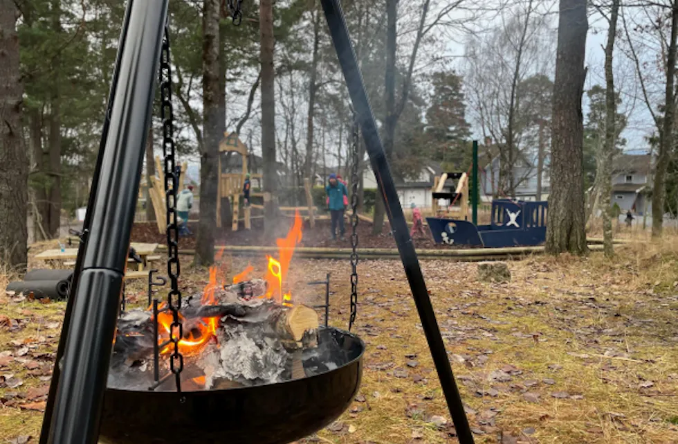 Den nye lekeplassen ved Grei-hallen.