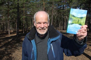 PÅ HJEMMEBANE: Magne Lindholm har skrevet bok om en av sine store lidenskaper - Lillomarka. 